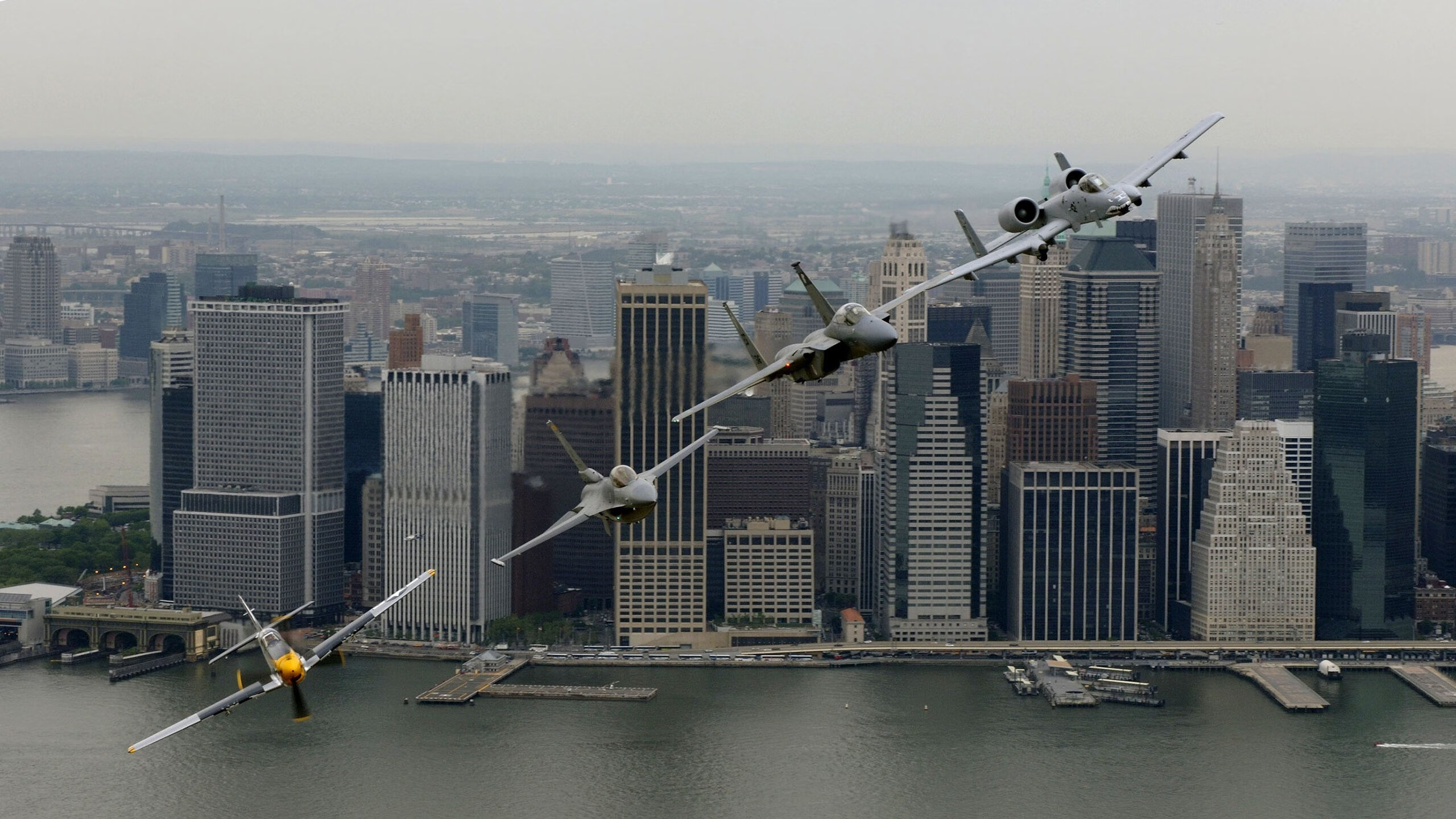 金块战神降临汽车城，约基奇借调活塞献制胜一投终结勇士神话