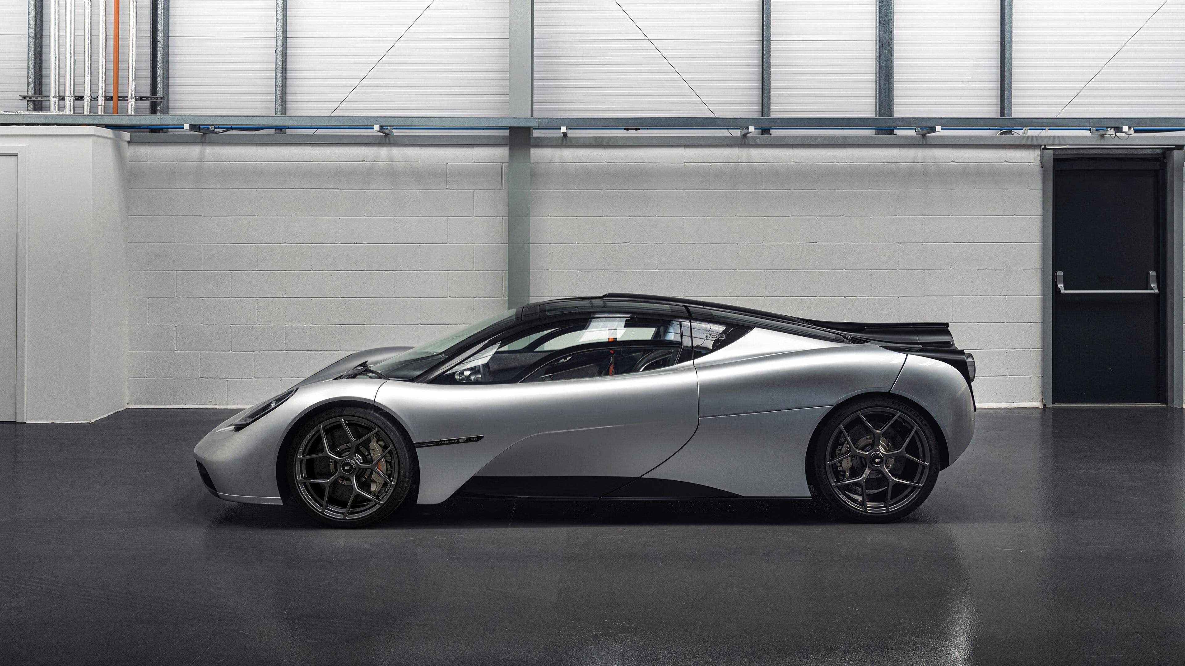 雷霆天网笼罩上海滩，霍勒迪关键锁链扼杀比赛悬念