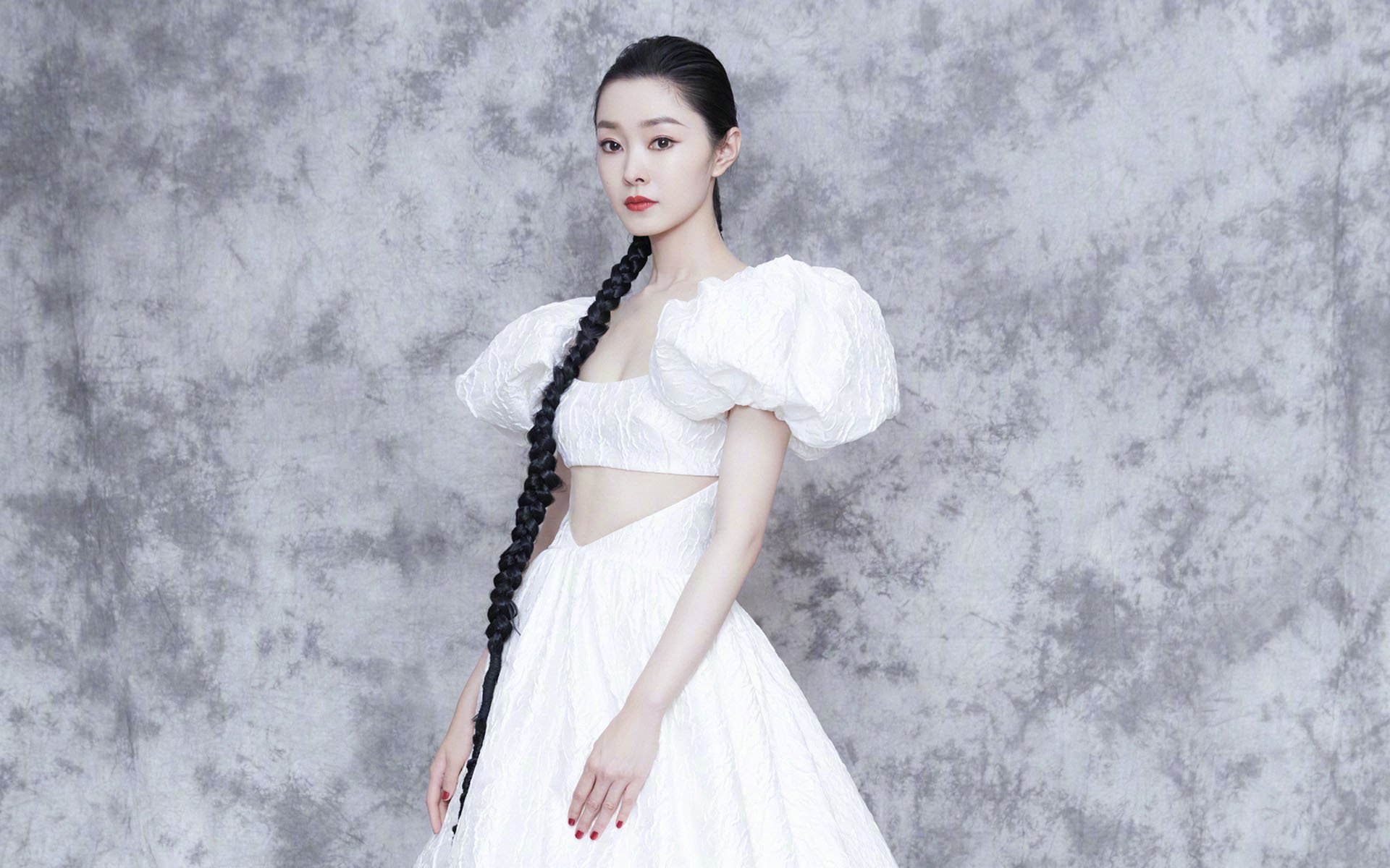 智利风暴席卷德国引擎，萨卡在F1新赛季揭幕战的红色接管