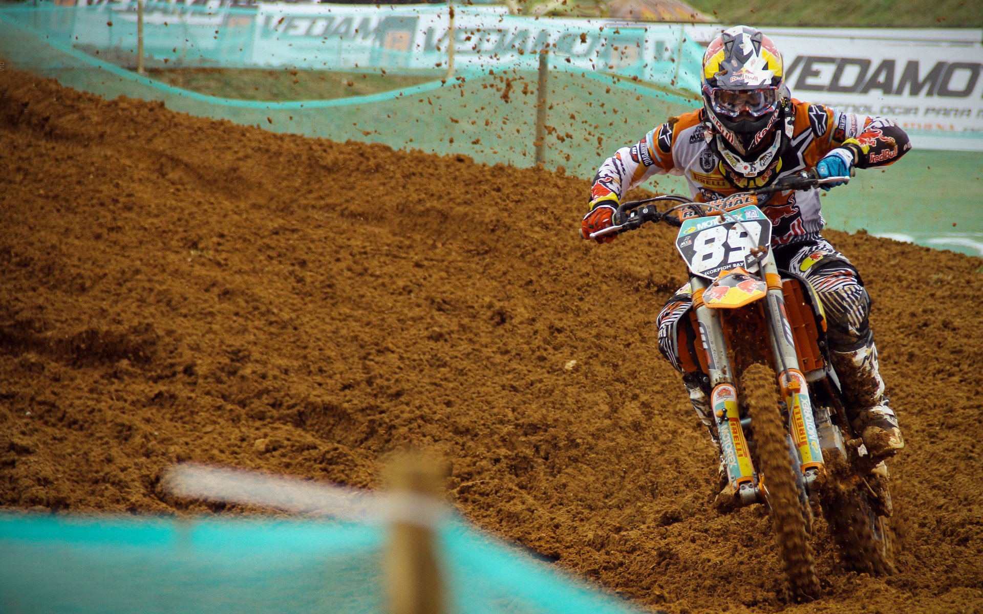 蝴蝶破茧，三笘薰如何以一次呼吸的节奏，改写绿茵叙事